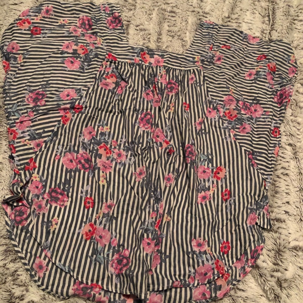 A floral shirt!